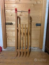 Slittino legno davos