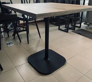 Tavoli, sgabelli, piani in acciaio inox