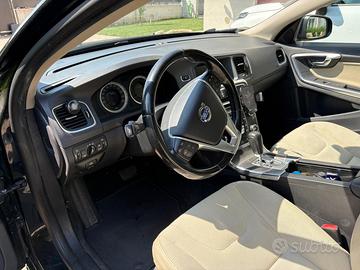 Volvo v60 d5