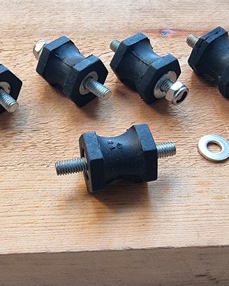 Prigionieri pneumatici M10. Gommini carter auto.