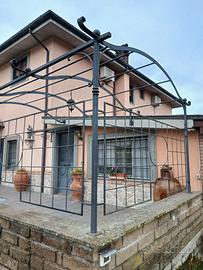 Gazebo in ferro completo di telo