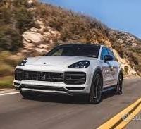 Musata frontale porsche cayenne 2023