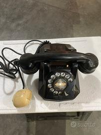 Telefono bachelite