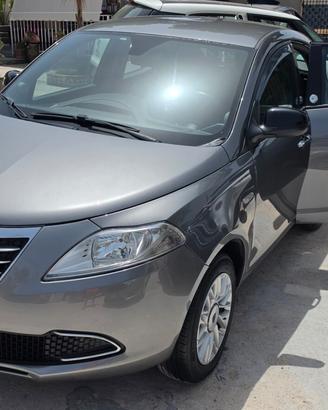 Lancia Ypsilon YPSISILON 0.9 TWINAIR ECOCHIC GOLD