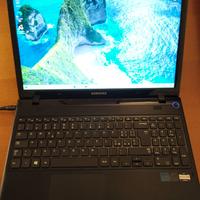 Notebook Samsung AMD Radeon 4Gb RAM Windows 10