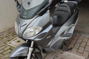 Piaggio X9 200 Evolution 