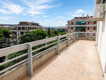Attico / Mansarda di 80 m² con 3 locali e box auto