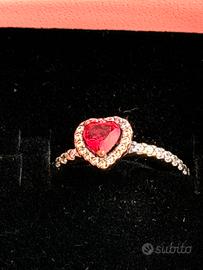 Anello Pandora Cuore in Rilievo Rosso