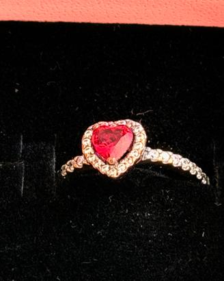 Anello Pandora Cuore in Rilievo Rosso