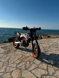 KTM 690 SMC R DEPO A LIBRETTO