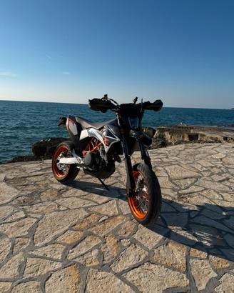 KTM 690 SMC R DEPO A LIBRETTO