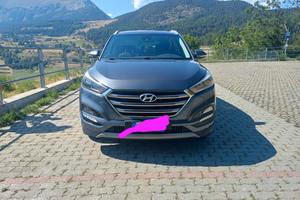 Hyundai Tucson suv xpossible