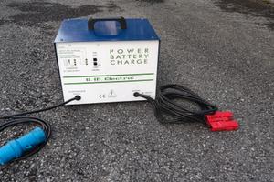 CARICABATTERIA x Carrello elevatore 24 Volt 40 Amp