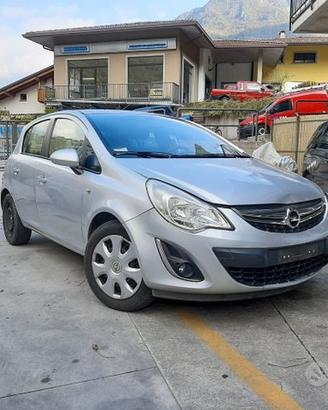 Ricambi Opel Corsa 2012 5 porte grigia 1200cc benz