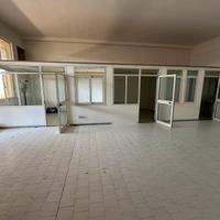 Magazzino artigianale e commerciale