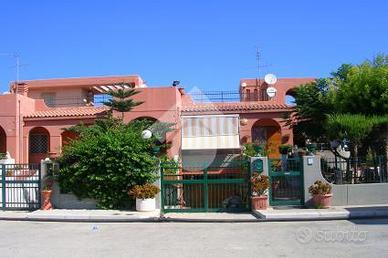 PORZIONE DI BIFAMILIARE A BARI