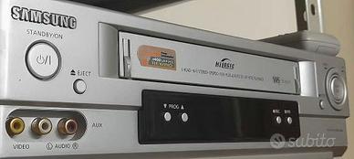 VIDEOREGISTRATORE LETTORE VHS SAMSUNG HIFISTEREO+T