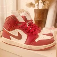 Scarpe Nike Air Jordan mid 40,5 rosse e bianche