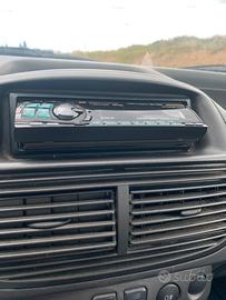 autoradio Alpine con caricator