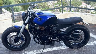 Honda VF 400 cafe racer
