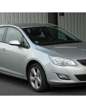 Ricambi usati opel astra 2009-2015 #1