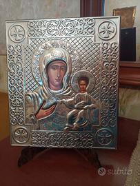 Cornice in argento di Madonna con bambino 