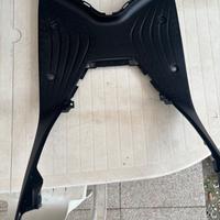 Pedana poggia piedi originale Honda SH 125/150 (20