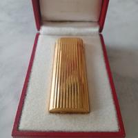 Accendino Les Must de Cartier Paris placcato oro
