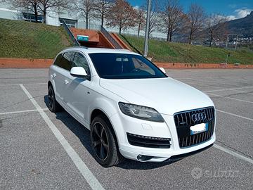 Audi q7 Sline 7 posti 