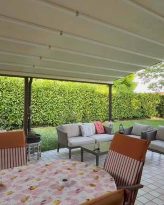 Villa di 150 m² con più di 5 locali e box auto a L