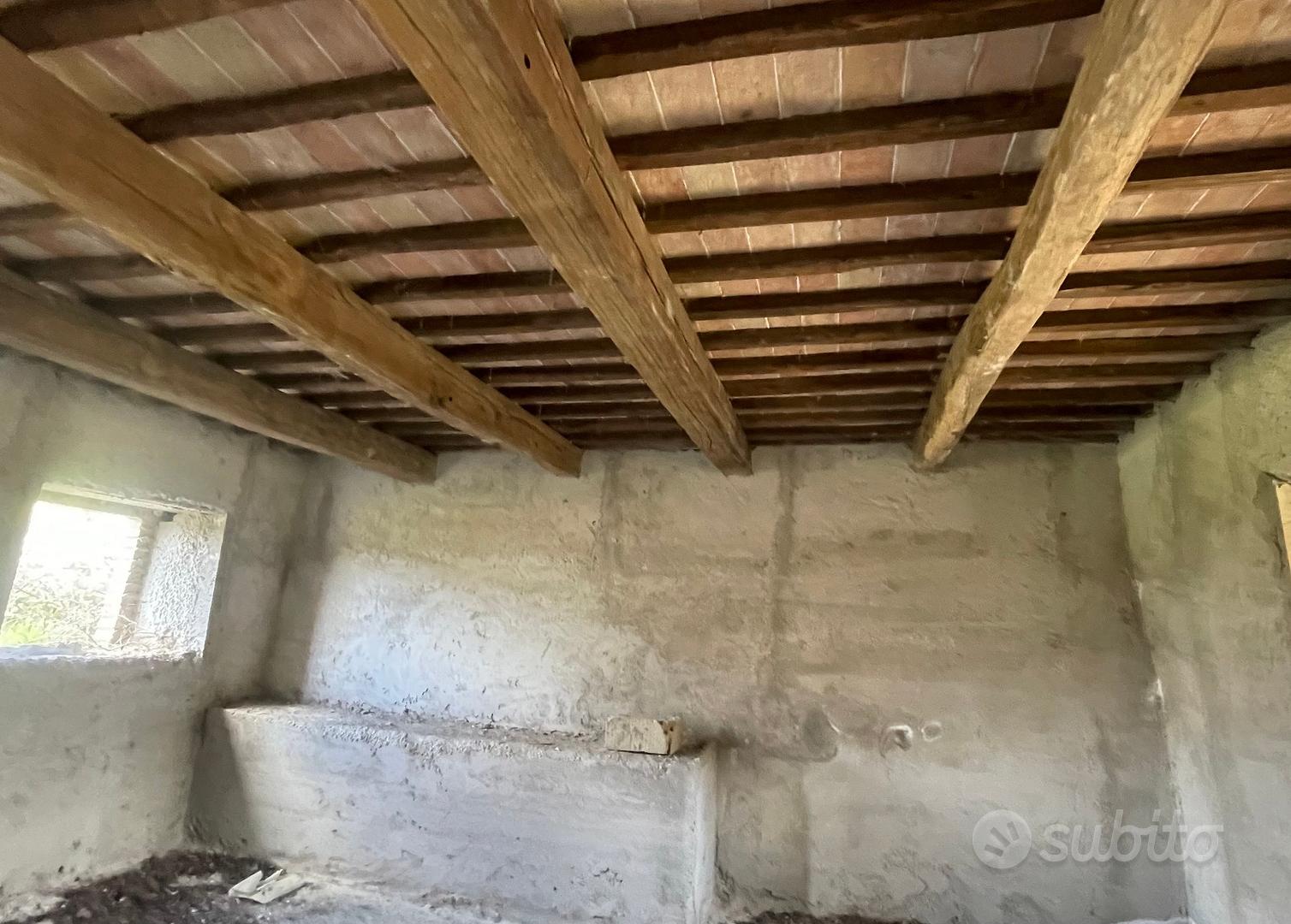 Azienda agricola di 62 Ha con casale e stalla - Vista 5