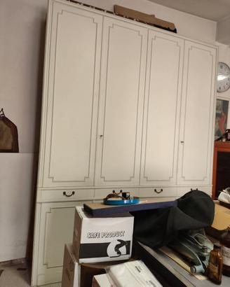 Armadio bianco - stile classico/provenzale