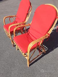 Poltrone in vimini in coppia .