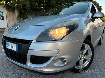 Renault Scenic Scénic X-Mod 1.5 dCi 110CV Luxe