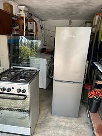 Frigorifero AKAI  153L
