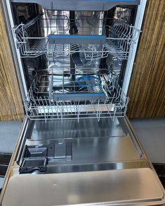 Lavastoviglie Electrolux EES48200L NUOVA