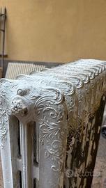 Termosifone Decorato con Piedini
