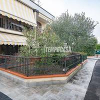 TRILOCALE CON CANTINA E BOX