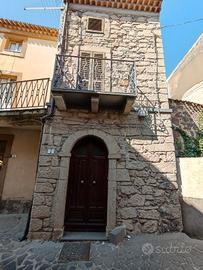 Scano Montiferro, casa singola in via Angioy 6