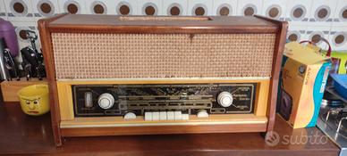 Radio Vintage antica funzionante 