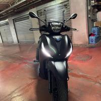 Beverly 300cc 2023