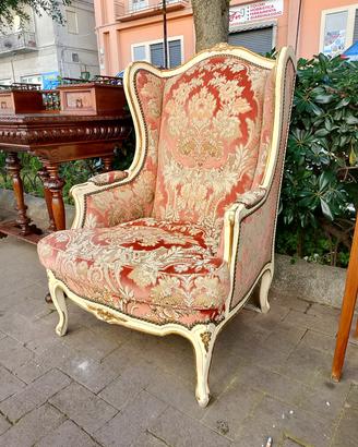 Antica poltrona in legno e velluto veneziano