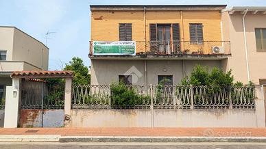 CASA SEMINDIPENDENTE A ORISTANO