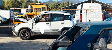 Panda Cross 4x4 2019 incidentata da ripristinare
