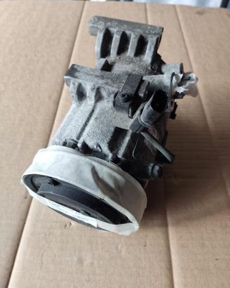 Compressore clima HYUNDAI I30 1582cc diesel 2013