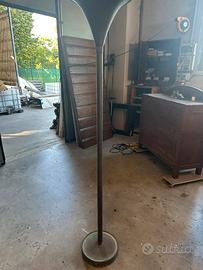 Lampada di desing in ottone