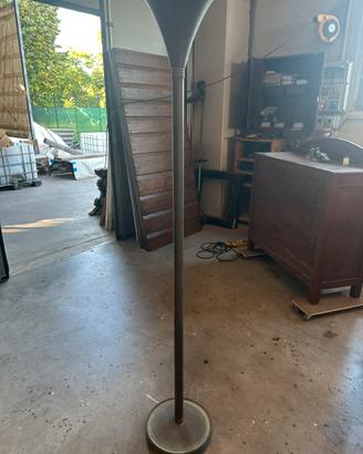 Lampada di desing in ottone