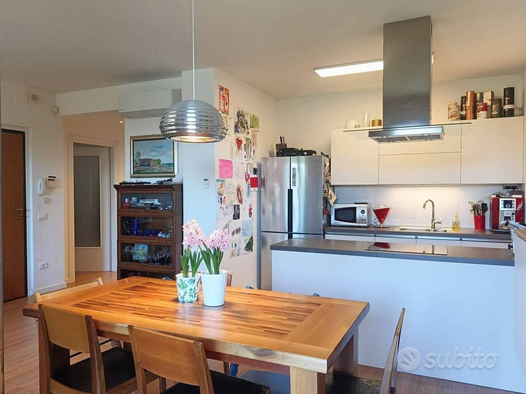 Appartamento di 120 m² con 3 locali e box auto a C - Altro