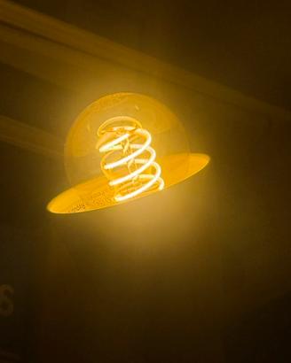 Hue philips 580 lumen 21000K -White Attacco E27