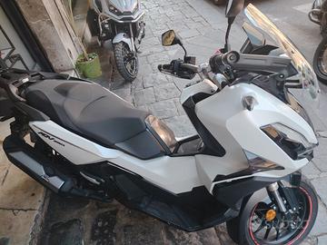 Honda ADV 350 BIANCO COME NUOVO USATO GARANTITO